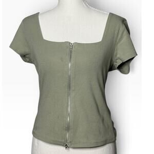 Madden Girl XL sage green square neck zip front fitted short sleeve‎ top